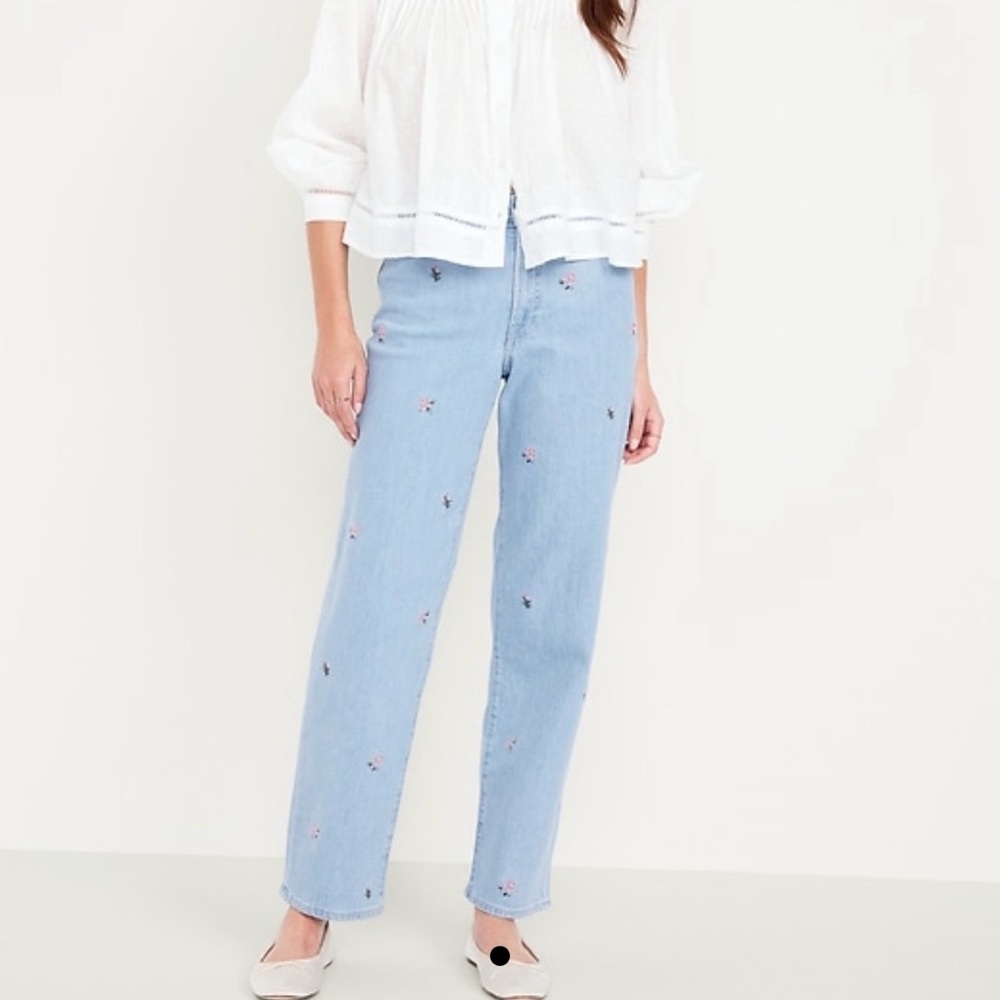 NWT Old Navy Light Blue Jeans with Floral Embroidery